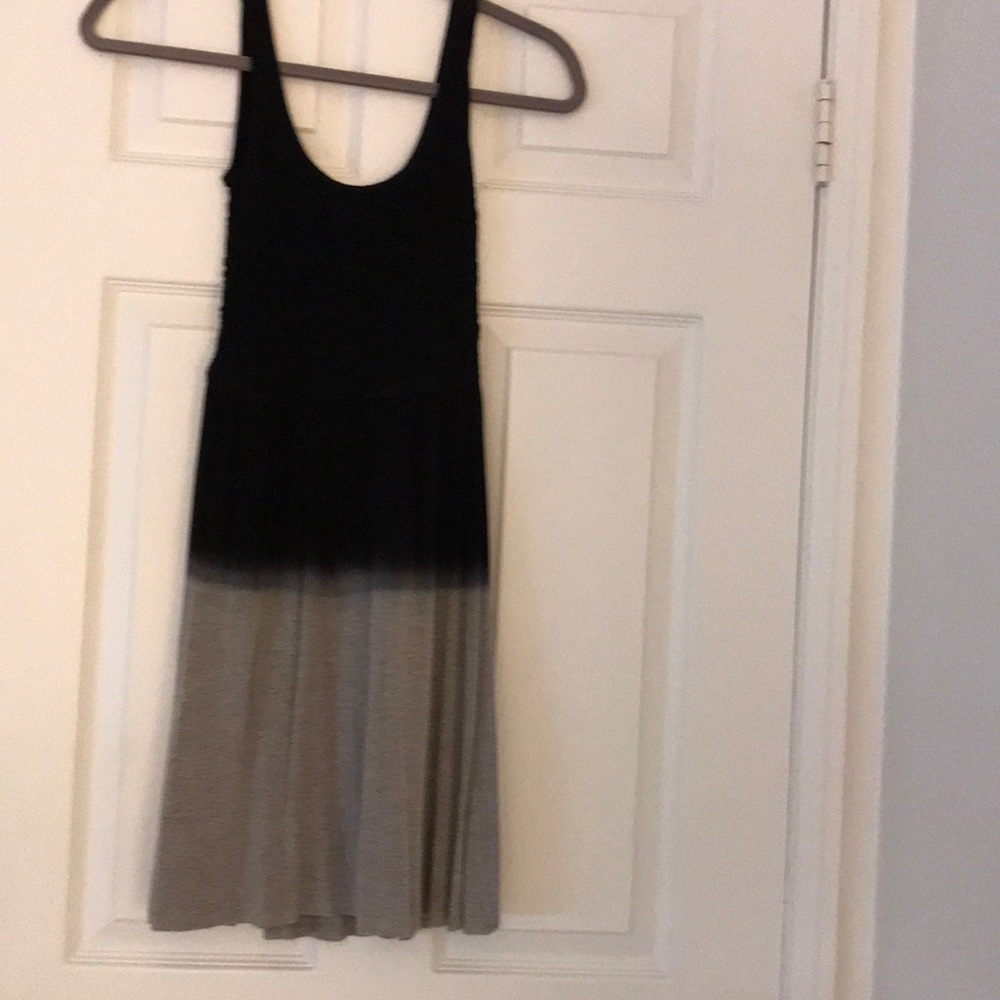 Sleeveless dress
